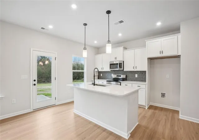 Photo 2 of Single family home for sale at 7 Everly Trl, Rome, GA 30165 | MLS# 7780040 | Listing updated on 2026-08-17