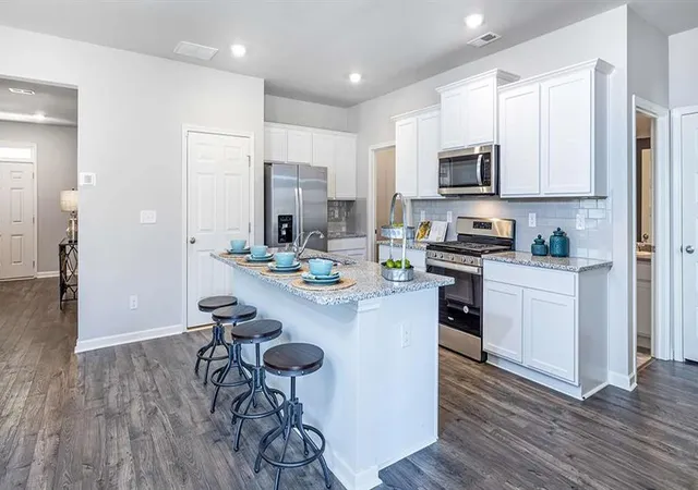 Photo 2 of Sale Pending at 1184 SE Erica Way, Atlanta, GA 30354 | MLS# 7805581 | Listing updated on 2026-10-25
