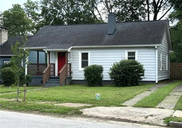 Photo 2 of Single family home for sale at 1082 Mayson Turner Rd Nw, Atlanta, GA 30314 | MLS# 7804313 | Listing updated on 2026-08-08