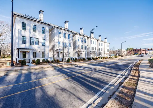 4th image of 650 Mayfair Ct, Alpharetta, GA 30009 | MLS# 7813304