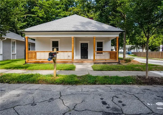 2nd image of 3033 Semmes St, Atlanta, GA 30344 | MLS# 7816223