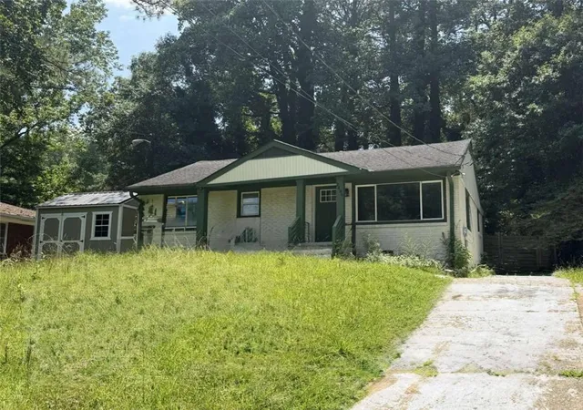 2nd image of 2486 Ivydale Dr, Atlanta, GA 30311 | MLS# 7815200