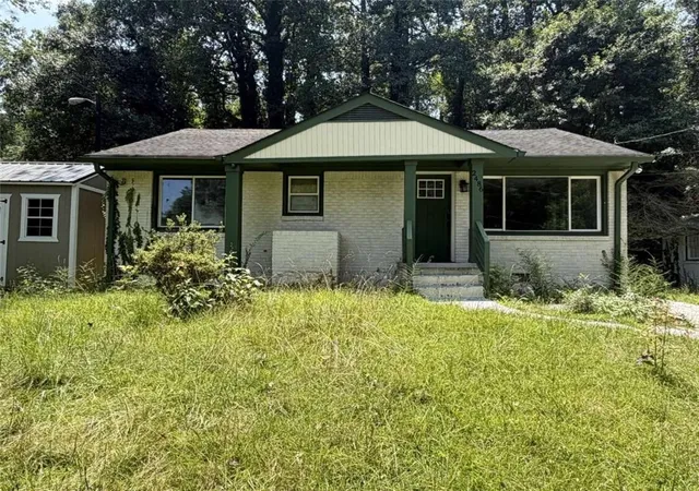 3rd image of 2486 Ivydale Dr, Atlanta, GA 30311 | MLS# 7815200
