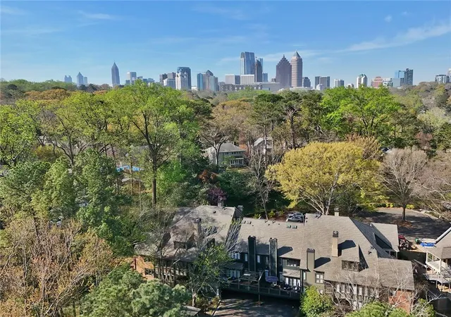 Listing Photo 2 - Condo for sale in building located at 494 Ansley Walk Ter NE, Atlanta, GA 30309 - Unit #