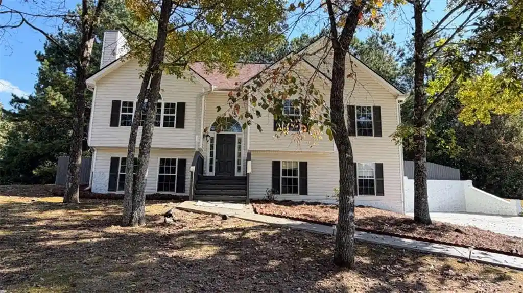 Photo 1 of Single family home for sale at 216 Diamond Ct, Carrollton, GA 30116 | MLS# 7861758 | Listing updated on 2026-10-30