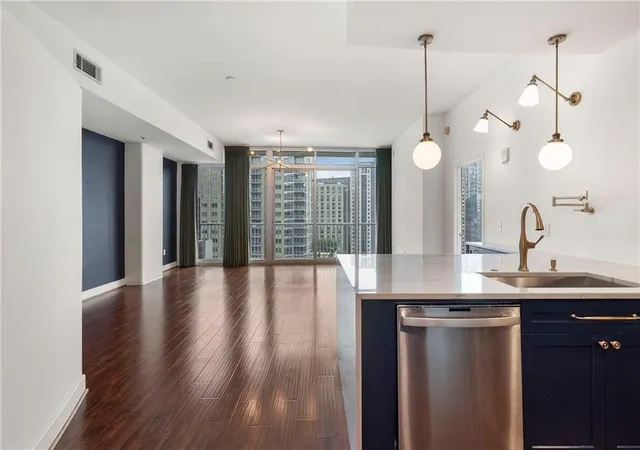 5th image of 44 Peachtree Pl Ne #1534, Atlanta, GA 30309 | MLS# 7813423