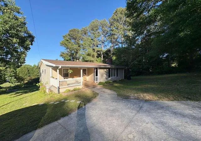 3rd image of 5079 Hudson Rd, Loganville, GA 30052 | MLS# 7771579