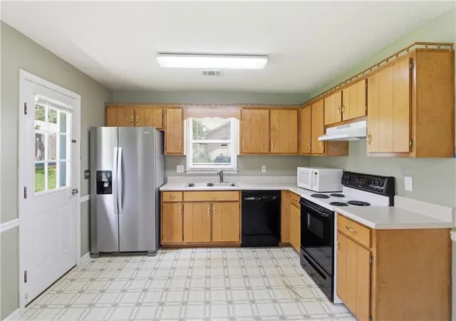 2nd image of 52 Echota Rd Ne, Cartersville, GA 30121 | MLS# 7812878