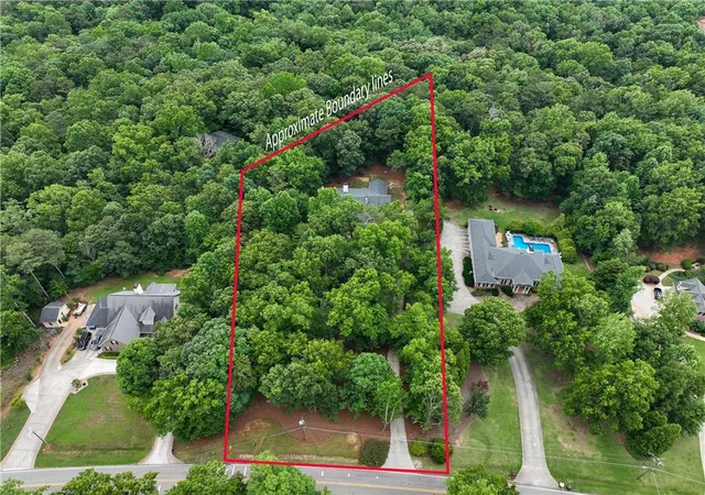 Photo 2 of Single family home for sale at 3905 Oak Hl Rd, Douglasville, GA 30135 | MLS# 7776334 | Listing updated on 2026-08-28