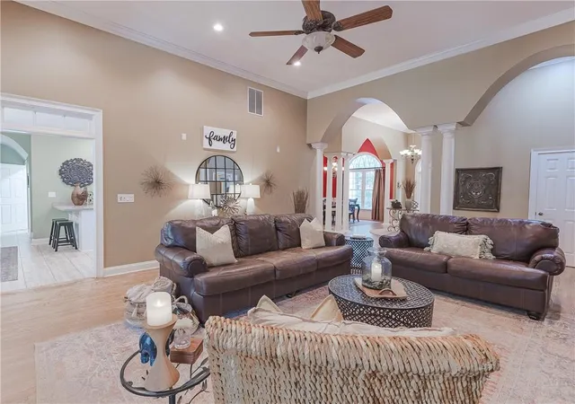 Photo 4 of Single family home for sale at 3905 Oak Hl Rd, Douglasville, GA 30135 | MLS# 7776334 | Listing updated on 2026-08-28