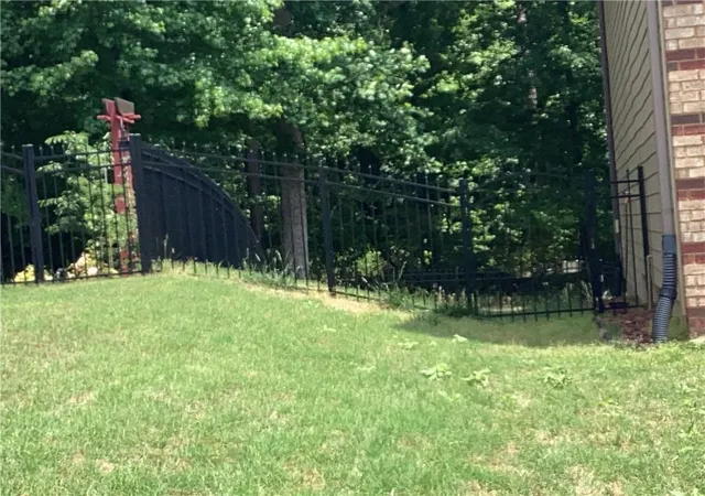 3rd image of 4206 W Flat Rock Dr, Lithonia, GA 30038 | MLS# 7764850