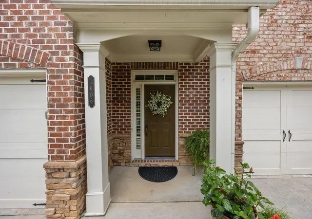 3rd image of 1606 Lexington Dr, Roswell, GA 30075 | MLS# 7821582