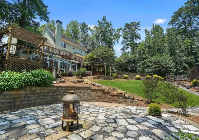 3rd image of 5798 Musket Ln, Stone Mountain, GA 30087 | MLS# 7806563