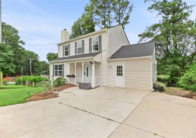 Photo 3 of Single family home for sale at 1255 Riva Ridge Dr, Norcross, GA 30093 | MLS# 7798396 | Listing updated on 2026-08-18
