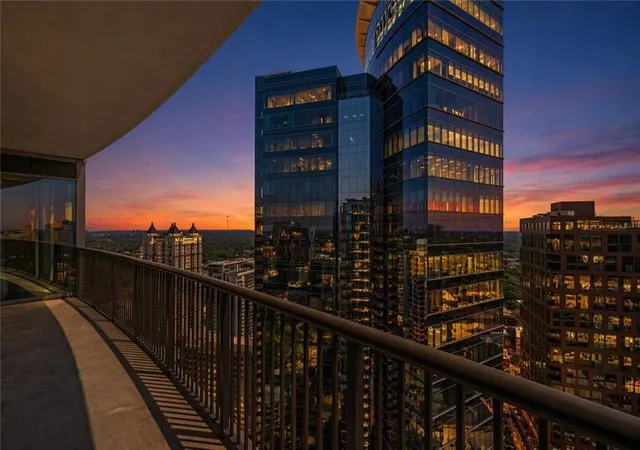2nd image of 1080 Peachtree St Ne #3304, Atlanta, GA 30309 | MLS# 7786973