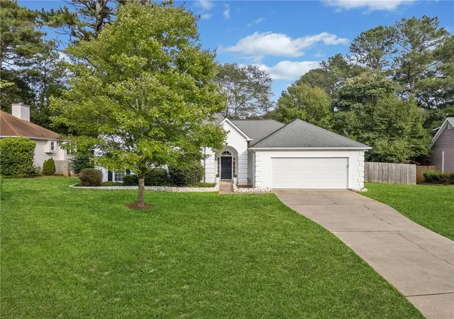 2nd image of 2376 Battle Forest Dr Sw, Marietta, GA 30064 | MLS# 7778822