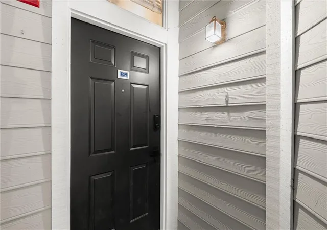 2nd image of 4248 River Green Dr Nw #302, Atlanta, GA 30327 | MLS# 7784488