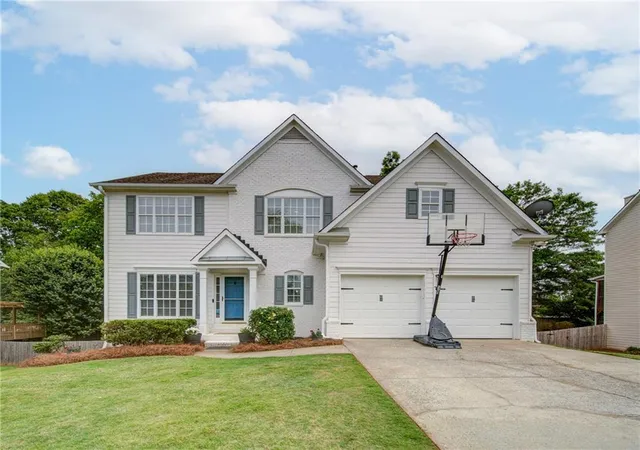 Homes for sale in Alpharetta, GA | 5715 Kennemore Dr, Alpharetta, GA 30004 | MLS# 7762676