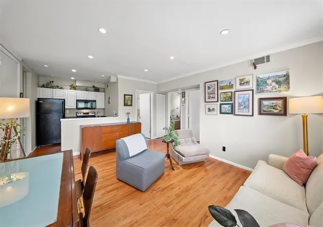 Listing Photo 4 - Condo for sale in building located at 287 14Th St Nw, Atlanta, GA 30318 - Unit #7
