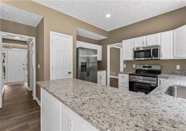 3rd image of 1869 Riverlanding Cir, Lawrenceville, GA 30046 | MLS# 7791075