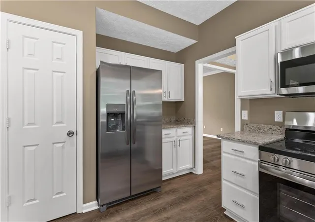 5th image of 1869 Riverlanding Cir, Lawrenceville, GA 30046 | MLS# 7791075