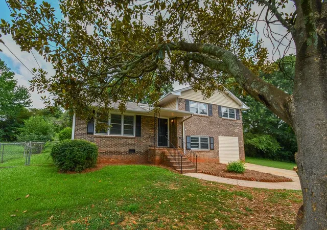 2nd image of 90 Cabriolet Trl, Mcdonough, GA 30253 | MLS# 7799989