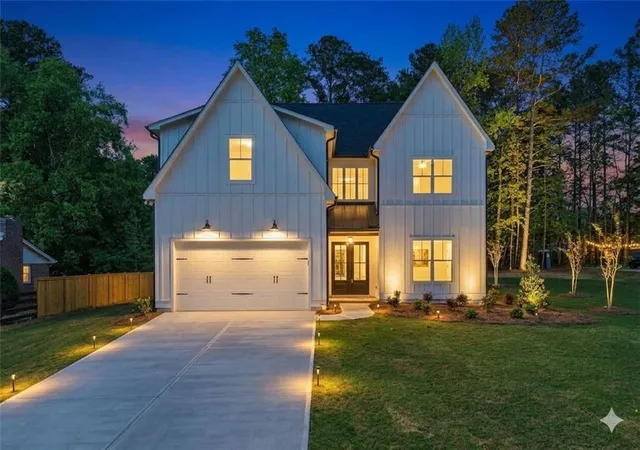 Photo 2 of Single family home for sale at 2487 Sims Dr Ne, Marietta, GA 30066 | MLS# 7803451 | Listing updated on 2026-09-01