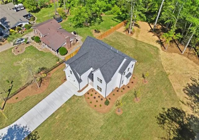 Photo 4 of Single family home for sale at 2487 Sims Dr NE, Marietta, GA 30066 | MLS# 7803451 | Listing updated on 2026-09-01