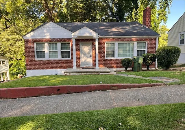 Photo 1 of Sale Pending at 280 Holly Rd Nw, Atlanta, GA 30314 | MLS# 7805211 | Listing updated on 2026-10-29