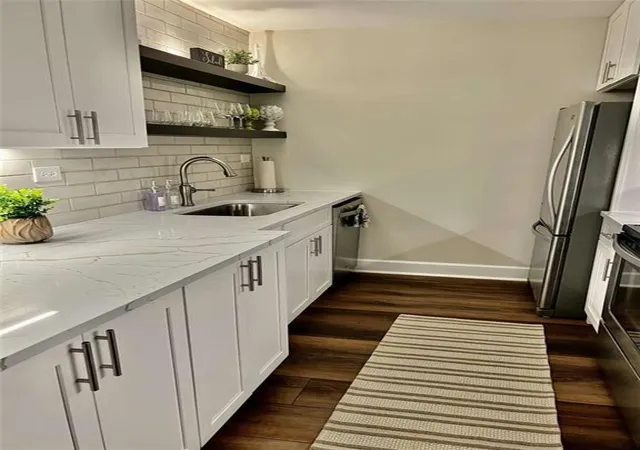 2nd image of 300 W Peachtree St, Atlanta, GA 30308 | MLS# 7825701