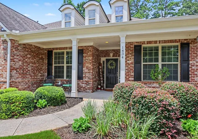 4th image of 1434 Highland Wood Ct, Auburn, GA 30011 | MLS# 7806796