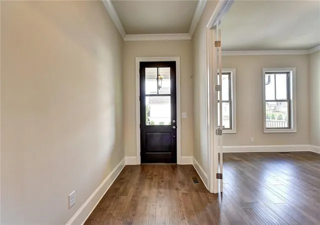 Photo 4 of Sale Pending at 10005 Grandview Sq, Johns Creek, GA 30097 | MLS# 7802603 | Listing updated on 2026-08-22