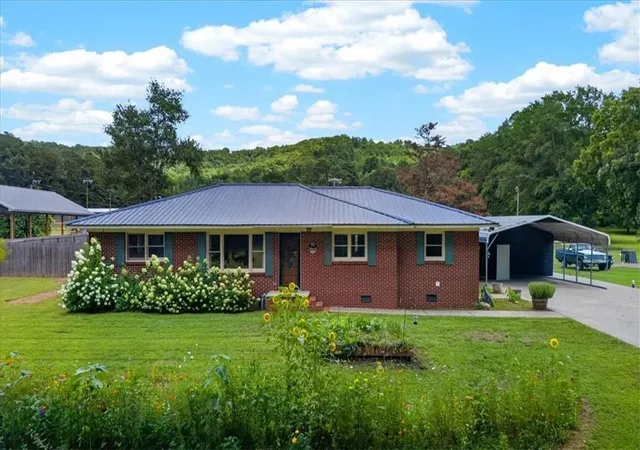 1st image of 202 Peachtree St, Fairmount, GA 30139 | MLS# 7807324