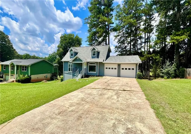 3rd image of 3615 River Hills Ct, Ellenwood, GA 30294 | MLS# 7801961