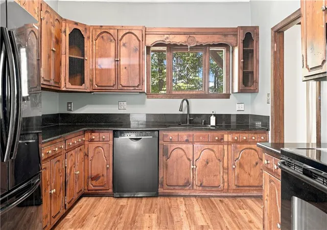 Photo 2 of Single family home for sale at 102 Valley Brook Dr, Rome, GA 30161 | MLS# 7828721 | Listing updated on 2026-09-16