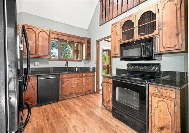 Photo 3 of Single family home for sale at 102 Valley Brook Dr, Rome, GA 30161 | MLS# 7828721 | Listing updated on 2026-09-16