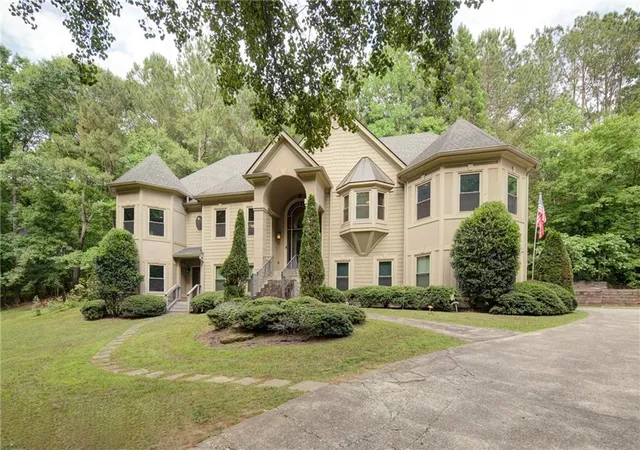 Photo 2 of Single family home for sale at 2535 Ashford Dr, Cumming, GA 30041 | MLS# 7829489 | Listing updated on 2026-09-11
