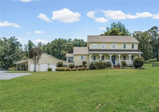 Photo 1 of Sale Pending at 4634 Highland Cir, Gainesville, GA 30506 | MLS# 7799330 | Listing updated on 2026-09-09
