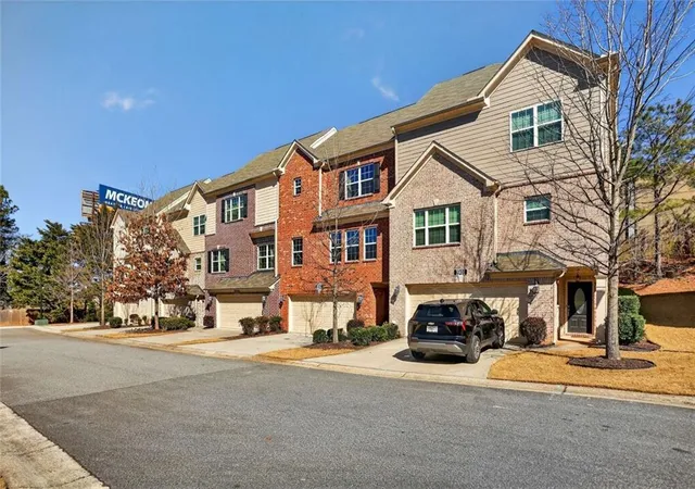 Photo 2 of Townhouse for sale at 1902 Glen Ivy #19, Marietta, GA 30062 | MLS# 7816522 | Listing updated on 2026-08-06