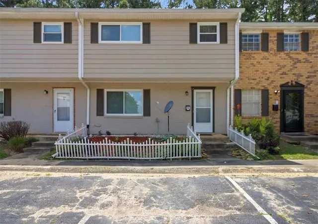 3rd image of 4701 Flat Shols Rd, Union City, GA 30291 | MLS# 7798923