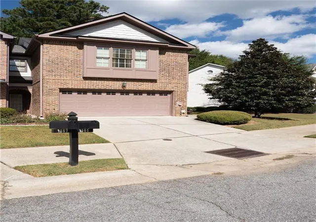 Photo 2 of Townhouse for sale at 1665 Oakbrook Lake Dr, Norcross, GA 30093 | MLS# 7826889 | Listing updated on 2026-08-28