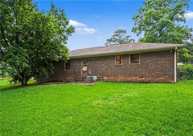 Homes for sale in Griffin, GA | 1338 Oakdale Dr, Griffin, GA 30224 | MLS# 7777882