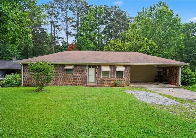 Homes for sale in Griffin, GA | 1338 Oakdale Dr, Griffin, GA 30224 | MLS# 7777882