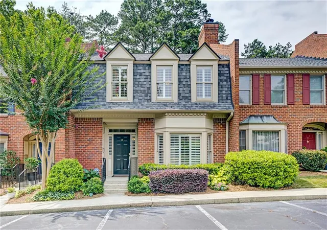 Photo 2 of Sale Pending at 10 Plantation Dr Ne, Atlanta, GA 30324 | MLS# 7797577 | Listing updated on 2026-08-28