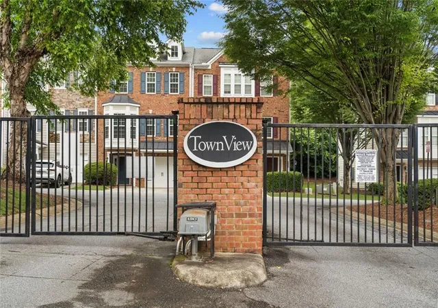 Photo 1 of Townhouse for sale at 632 Plz Park Walk Se #632, Marietta, GA 30066 | MLS# 7747833 | Listing updated on 2026-08-21