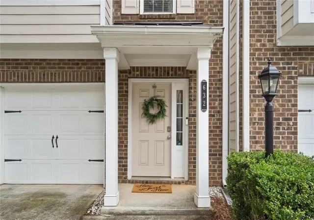 Photo 3 of Townhouse for sale at 632 Plz Park Walk Se #632, Marietta, GA 30066 | MLS# 7747833 | Listing updated on 2026-08-21
