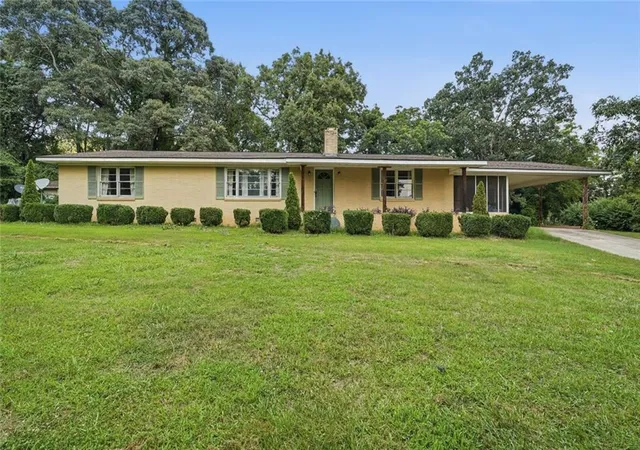 Homes for sale in Gillsville, GA | 264 School St St, Gillsville, GA 30543 | MLS# 7800558