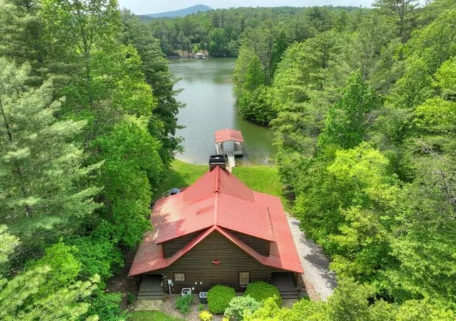 4th image of 67 Lakeshore Dr, Blairsville, GA 30512 | MLS# 7821739