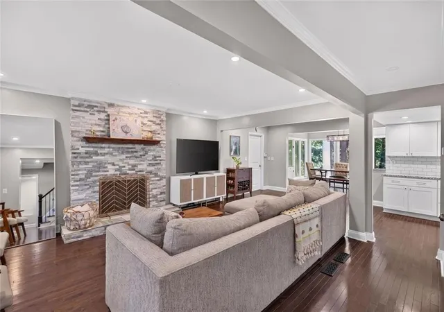 Photo 2 of Single family home for sale at 4371 Vintage Ln, Dunwoody, GA 30338 | MLS# 7827228 | Listing updated on 2026-09-02