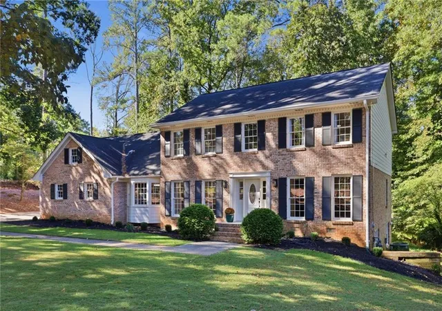 Photo 1 of Single family home for sale at 2949 Spalding Dr, Sandy Springs, GA 30350 | MLS# 7845597 | Listing updated on 2026-10-27